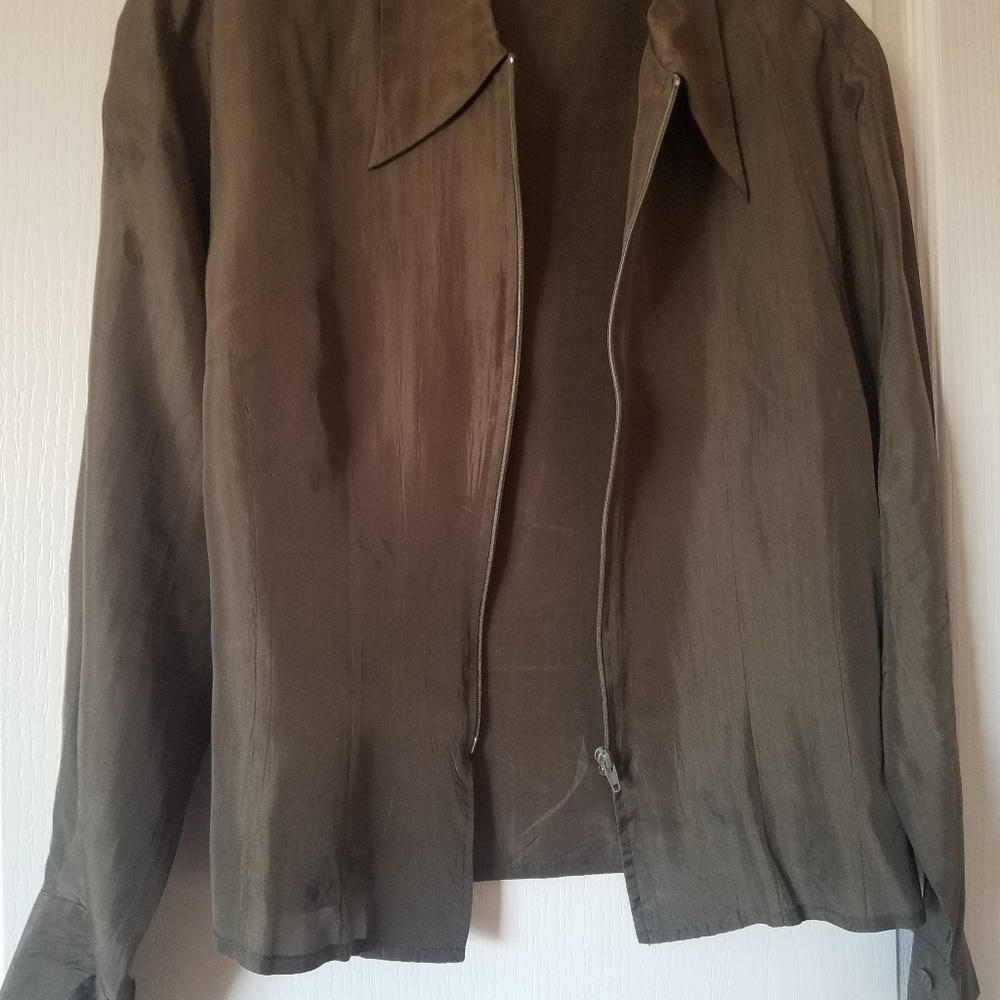 Ladies zip up blouse